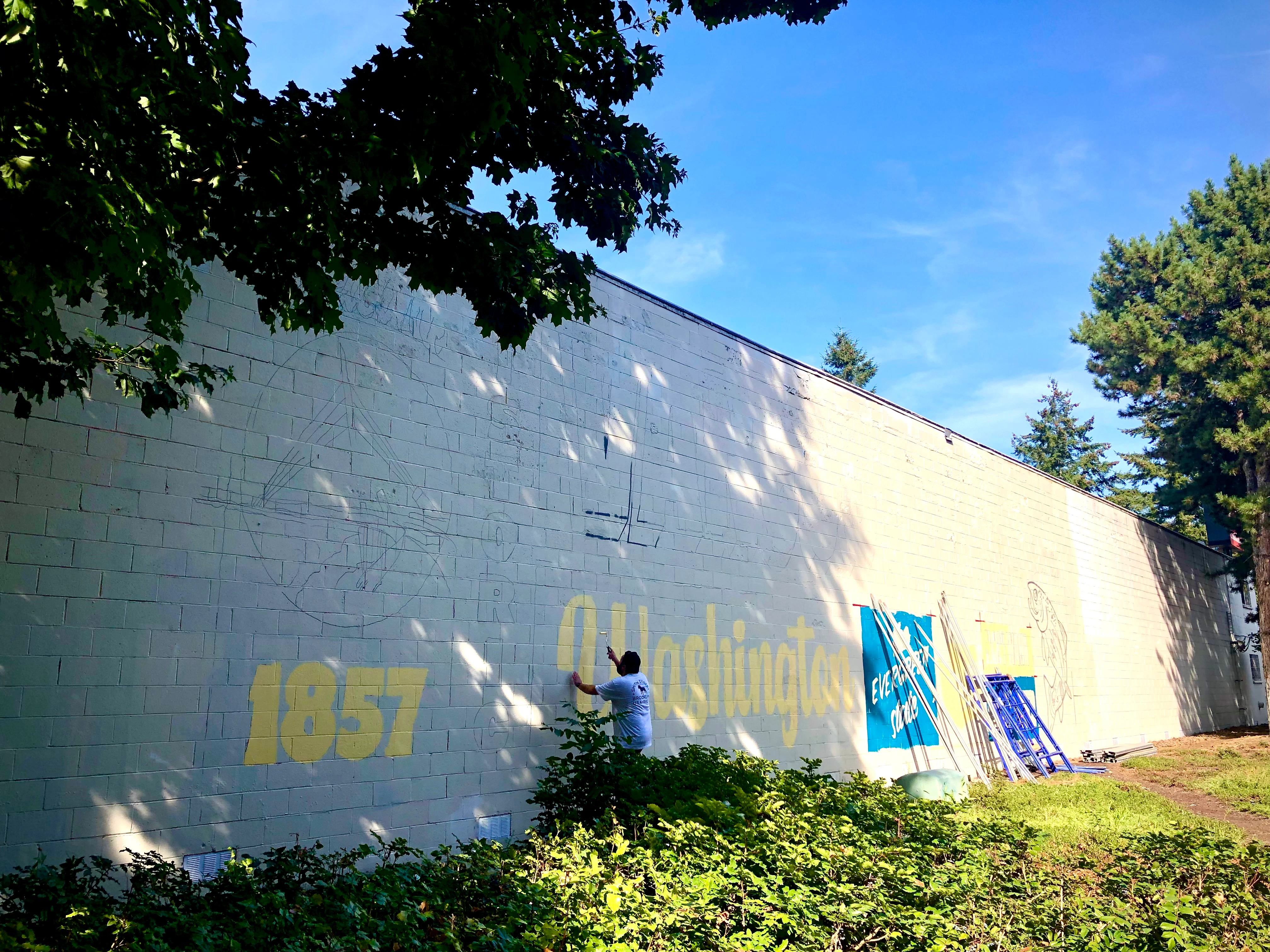 Artist at work on the Vancouver Washington mural, downtown Vancouver, September 2022